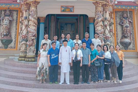 ĐOÀN VĂN PHÒNG ĐOÀN ĐẠI BIỂU QUỐC HỘI VÀ HỘI ĐỒNG NHÂN DÂN TP.HCM ĐẾN THAM QUAN TÒA THÁNH