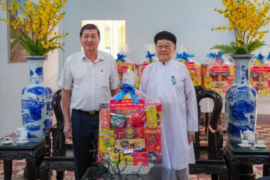 SỞ NỘI VỤ - BAN TÔN GIÁO TỈNH TÂY NINH CHÀO THĂM VÀ CHÚC XUÂN  HỘI THÁNH